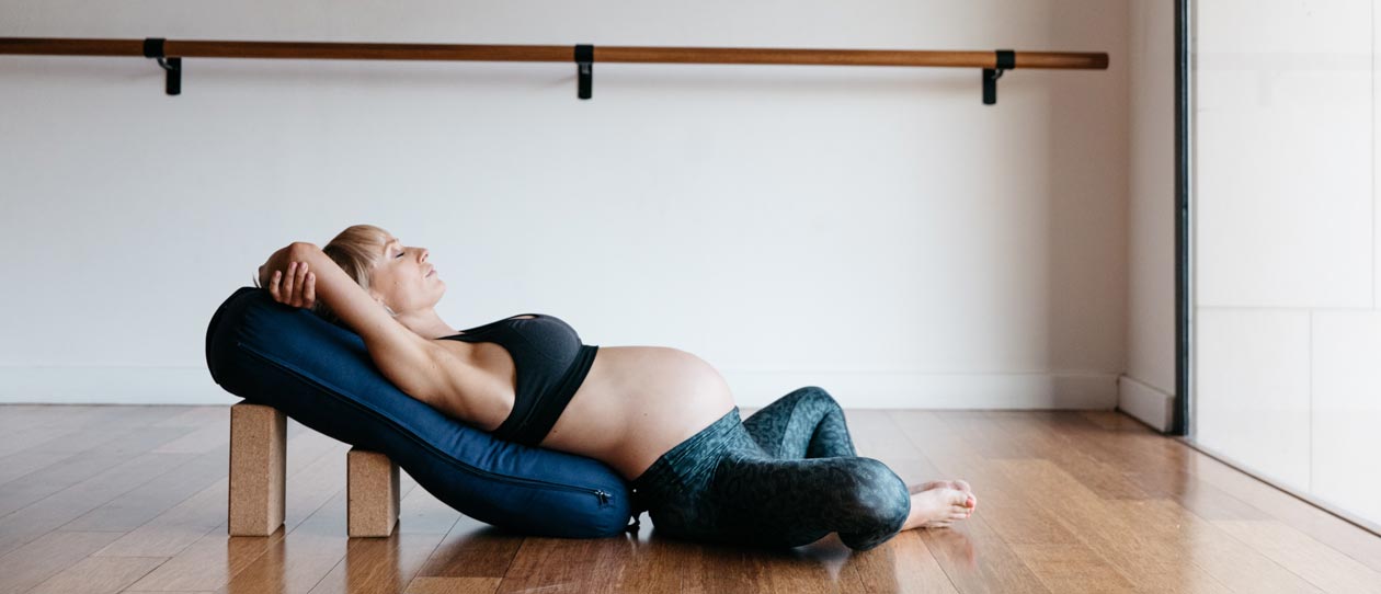5 Pregnancy Yoga Poses For A Strong, Healthy & Safe Pregnancy